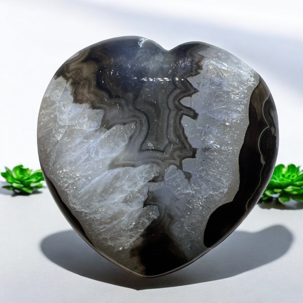 Black and Brown Banded Agate Heart Carving